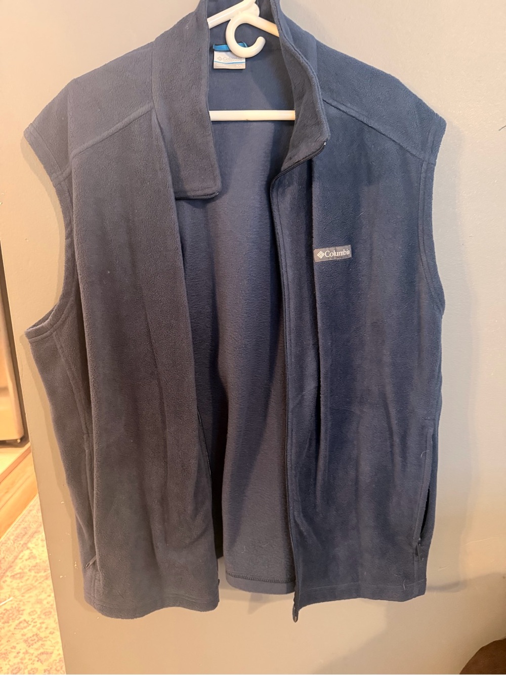 Columbia Men's Dark Blue Fleece Vest